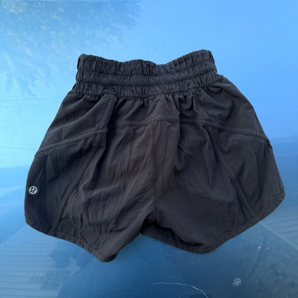 lululemon black track that high-rise shorts 3” size 0